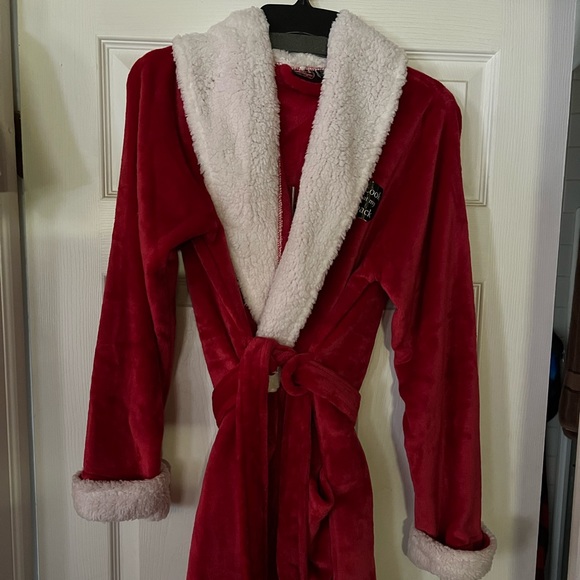 BATHROBE - Picture 2 of 2